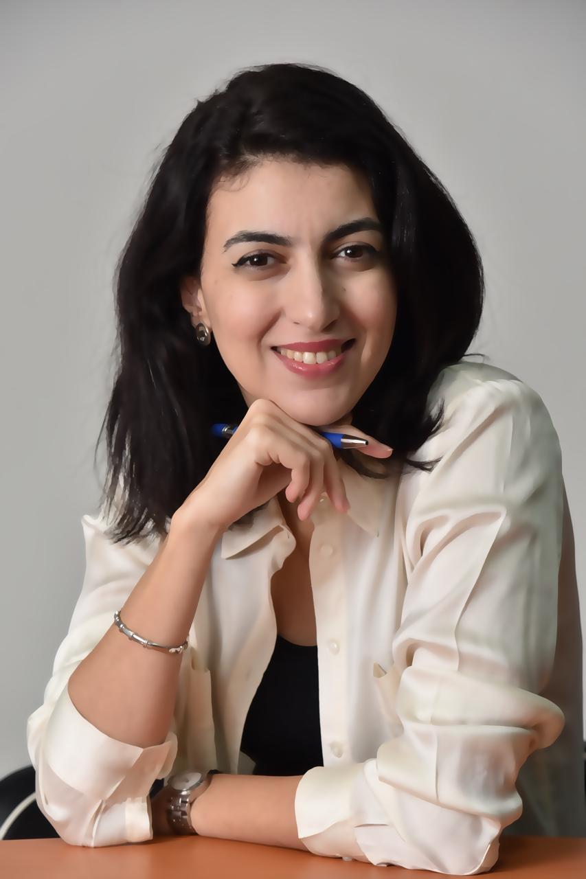 Ilham Azghari Écrivain
